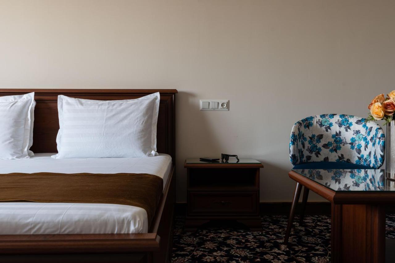 Aqua Hotel Tasken Kültér fotó
